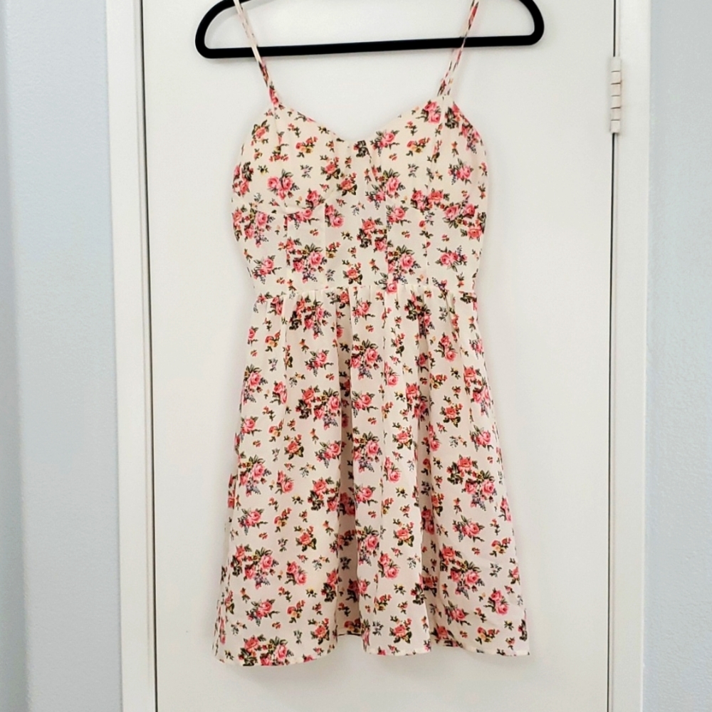 Springing Pink Roses Dress - Picture 1 of 4